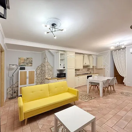 Apartment Casa Vacanze A Due Passi Da Roma - La Riccia Holiday Home - *